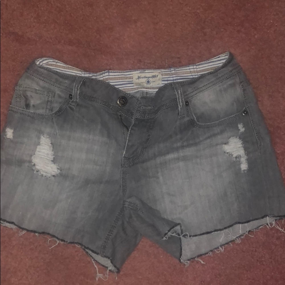 Grey shorts